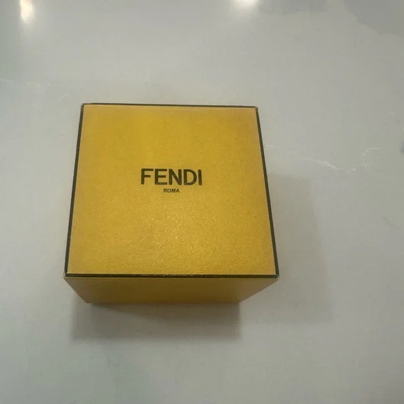 Fendi O’Lock Ring Size Medium 10.25
